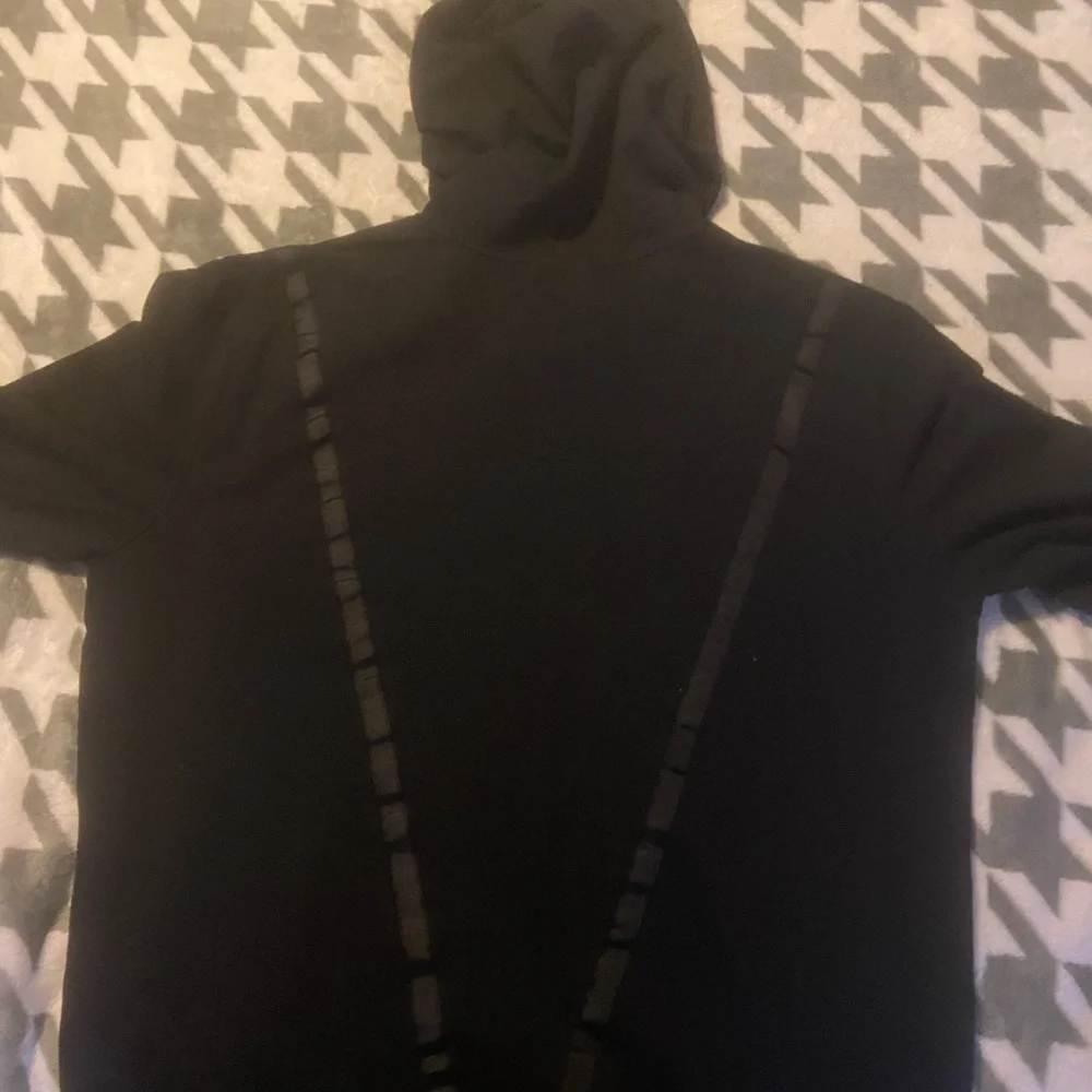 Used - Picture 3 of 4